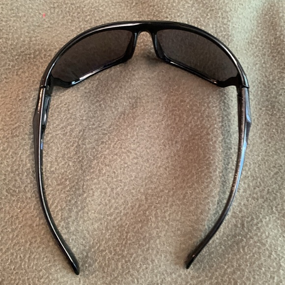 NWOT Nitrogen Polarized black sunglasses with strap. - Picture 2 of 5